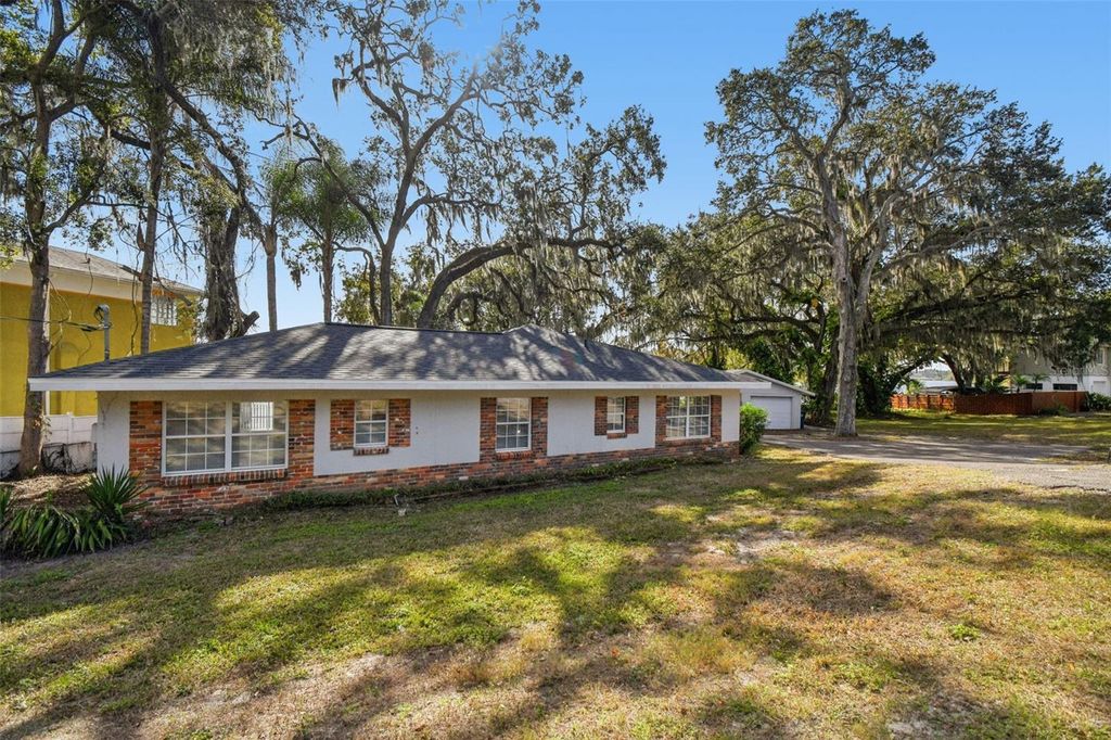 Photo of 4601 River Hills Drive, Tampa, FL 33617 (MLS # TB8459593)
