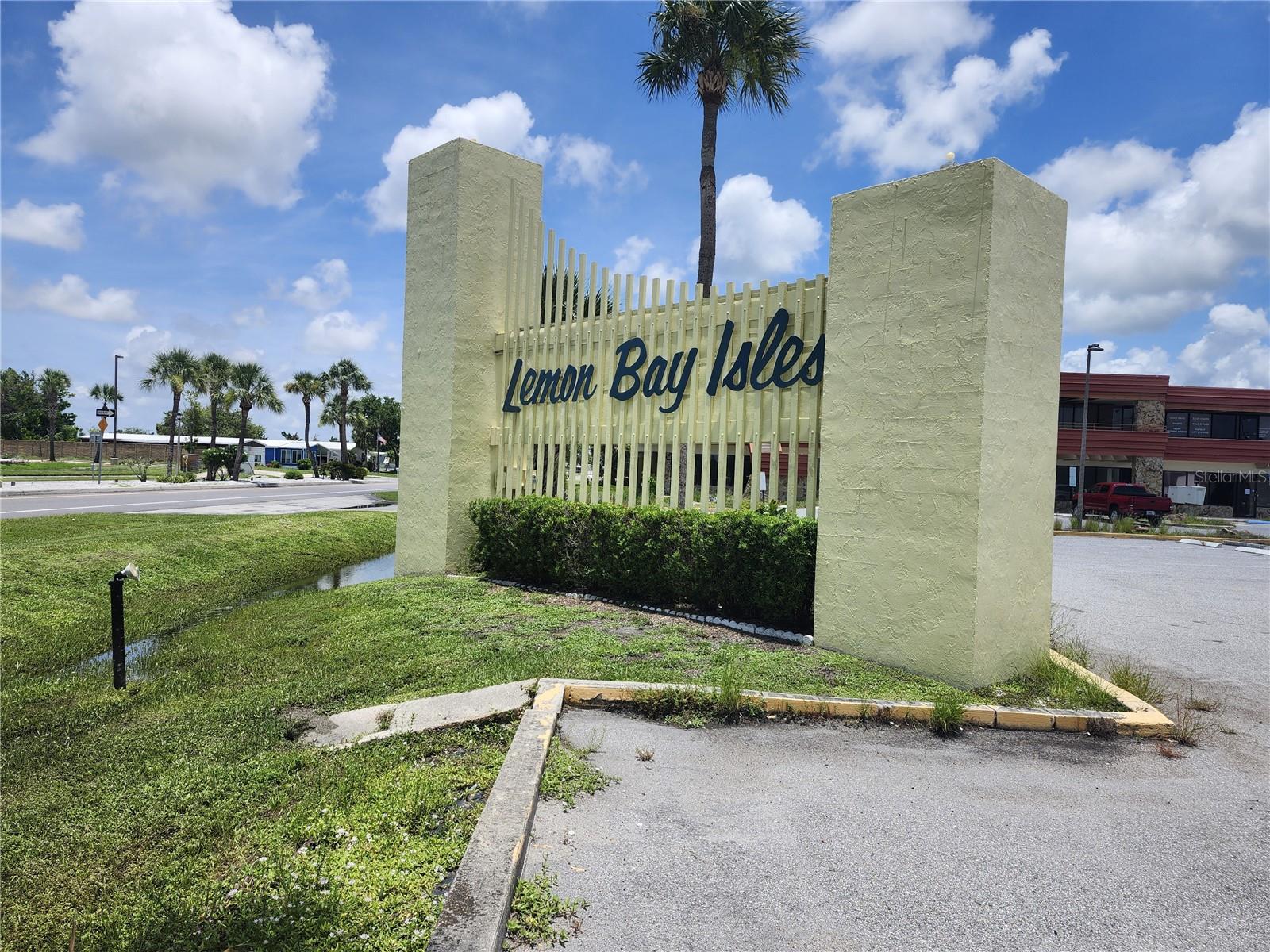 LEMON BAY ISLES PH 01 - Land