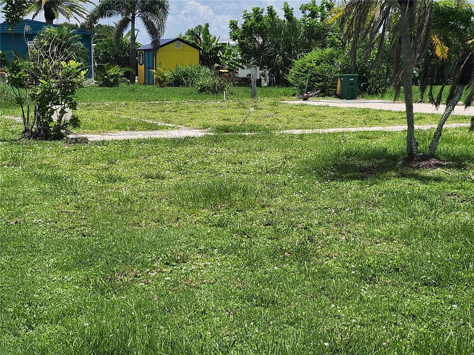 LEMON BAY ISLES PH 01 - Land