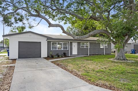3303 32ND STREET W BRADENTON FL 34205