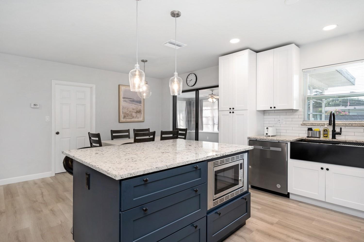 CLEAR VIEW MANOR - Residential