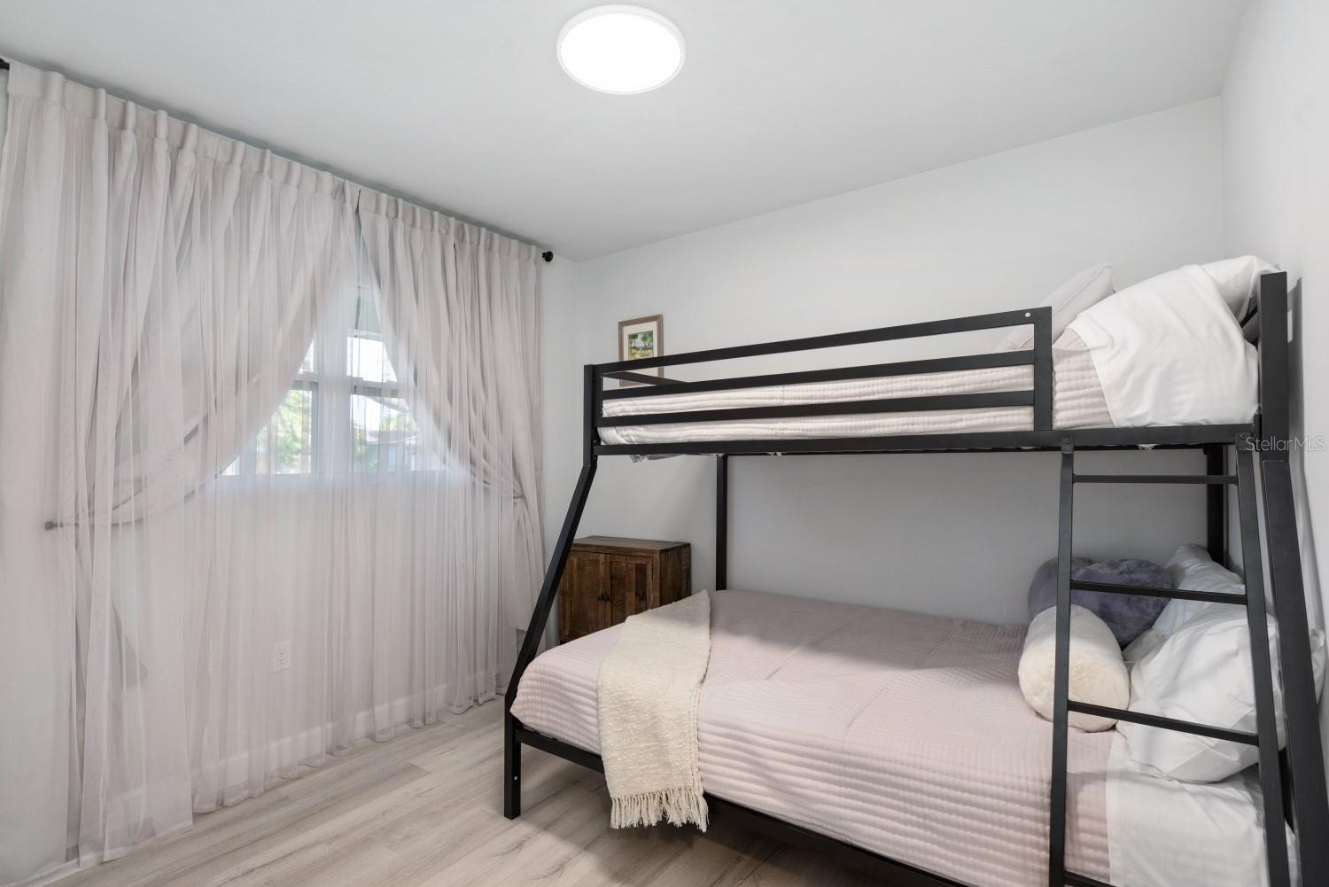 CLEAR VIEW MANOR - Residential