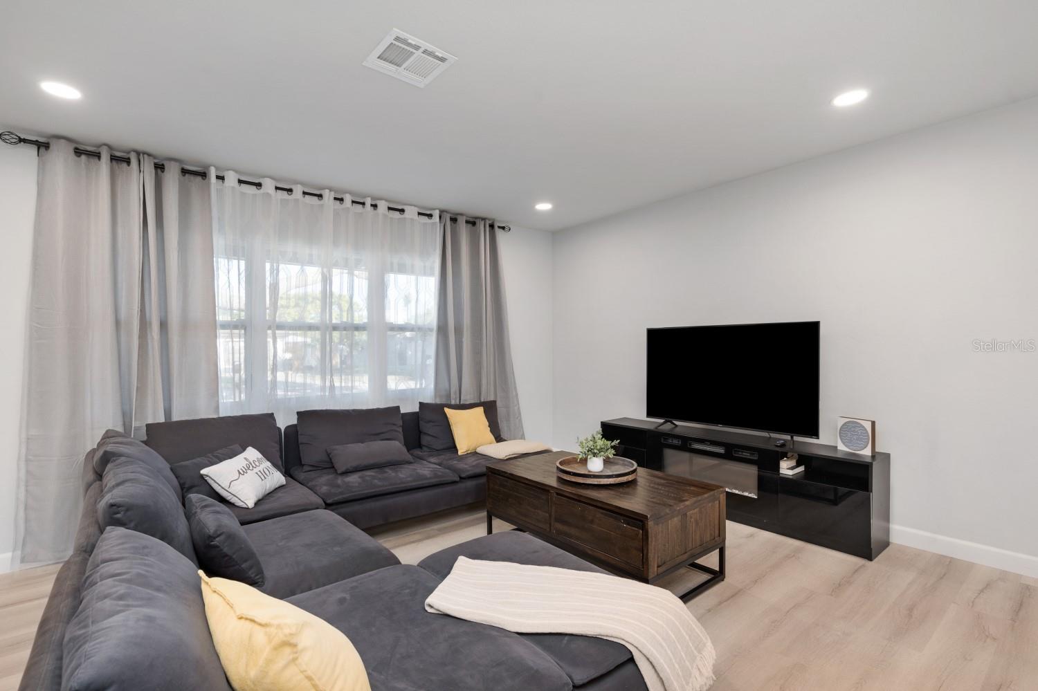 CLEAR VIEW MANOR - Residential