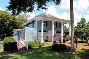 Photo of 851 N Donnelly Street, Mount Dora, FL 32757 (MLS # G5118088)