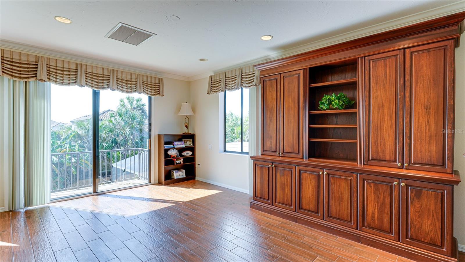 SILVER OAK - Residential