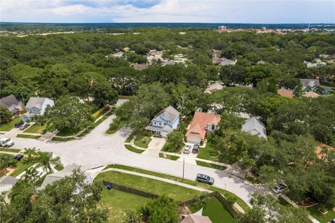 A home in PALM HARBOR