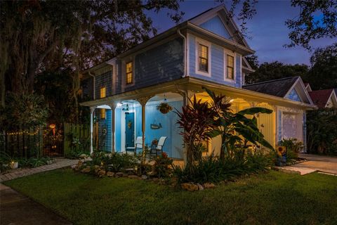 A home in PALM HARBOR