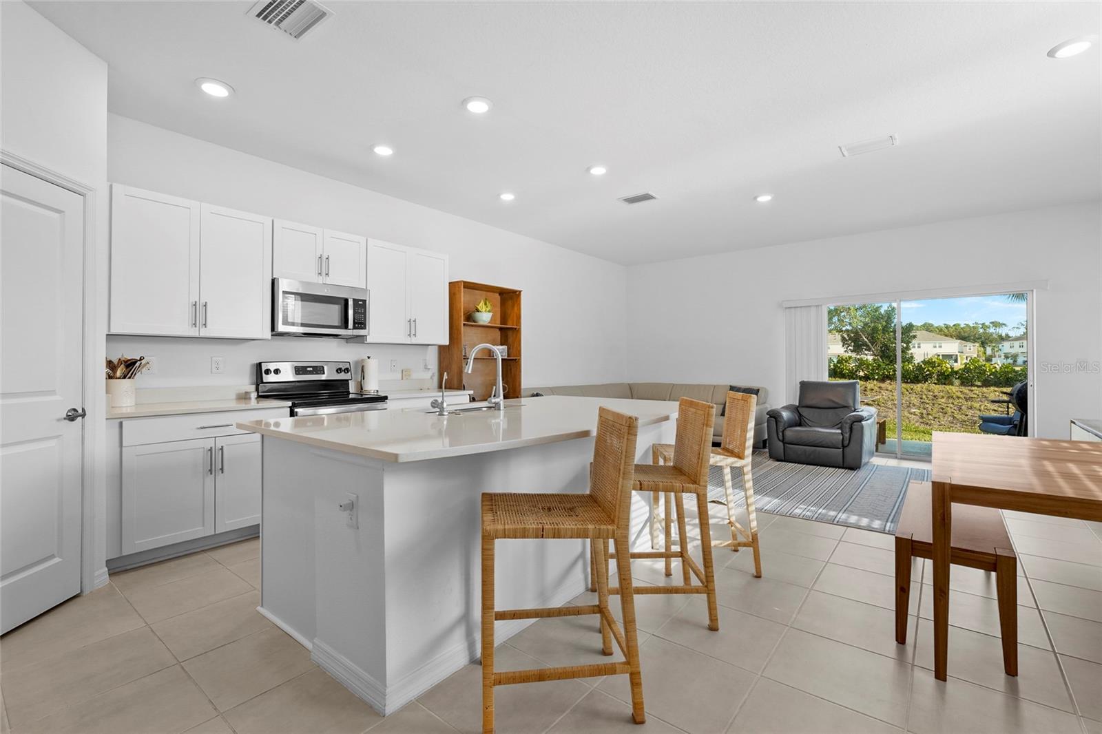 8564 LUNAR SKYE STREET