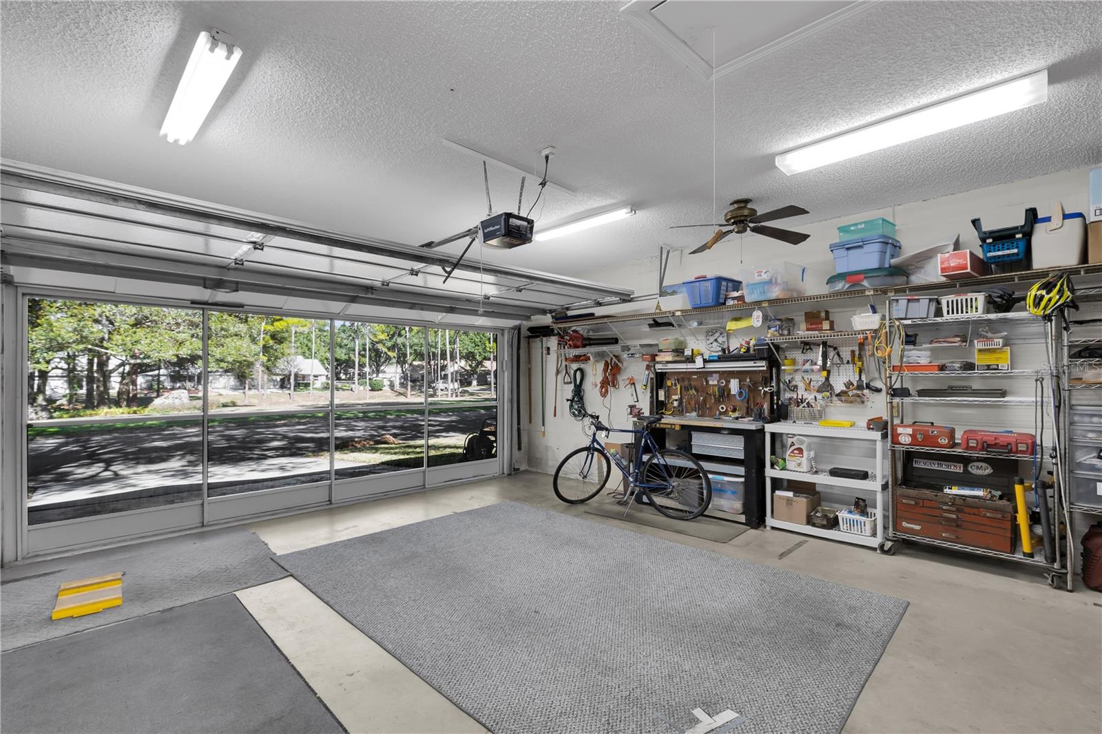 CIRCLE SQUARE WOODS 04 - Residential