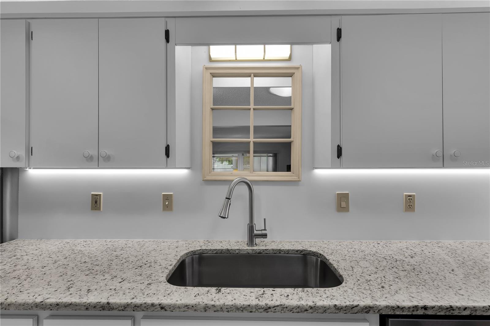 CIRCLE SQUARE WOODS 04 - Residential