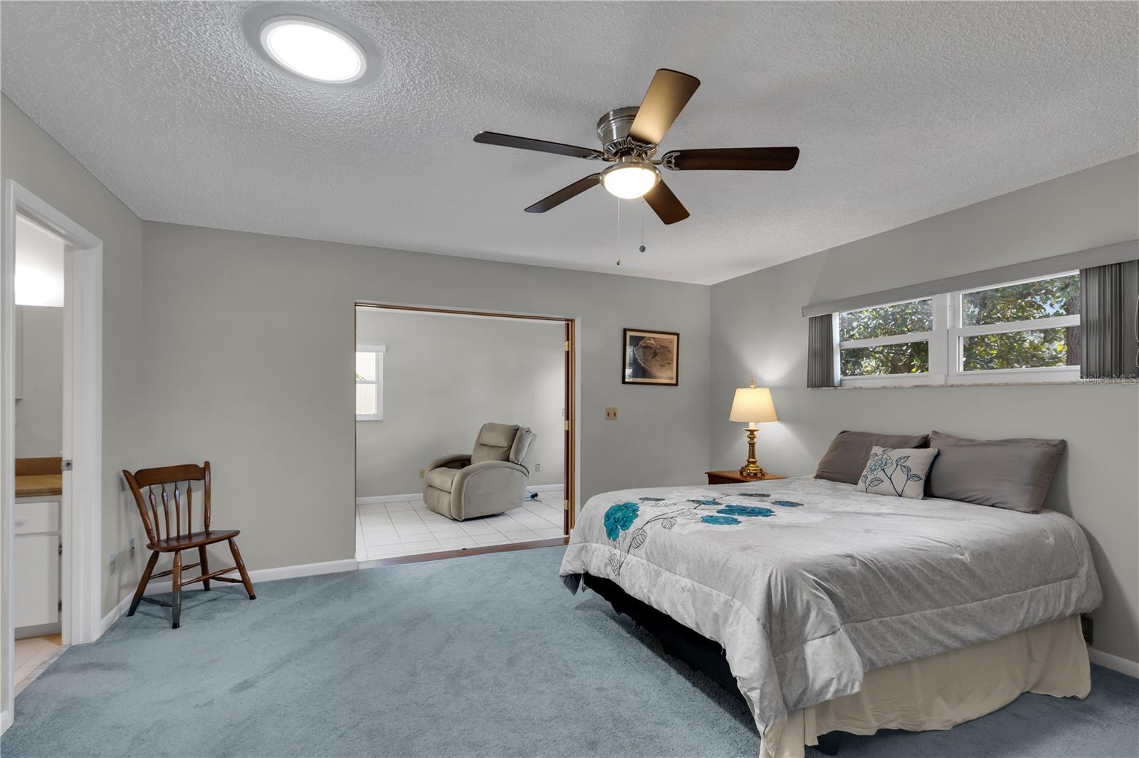 CIRCLE SQUARE WOODS 04 - Residential