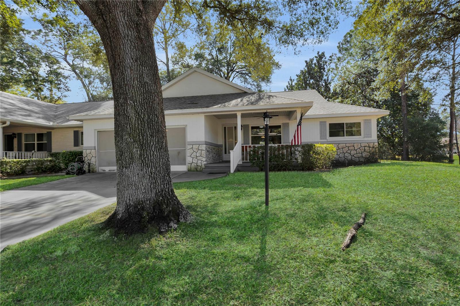 CIRCLE SQUARE WOODS 04 - Residential