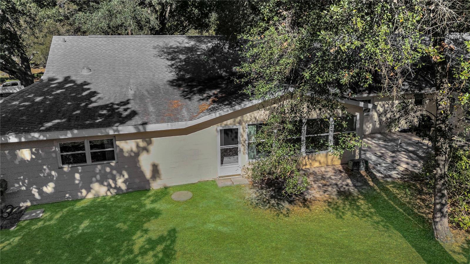 CIRCLE SQUARE WOODS 04 - Residential