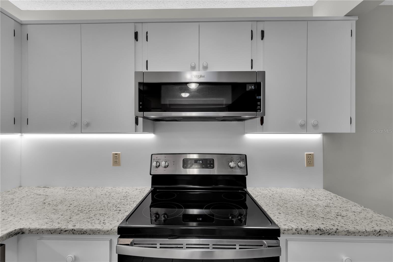 CIRCLE SQUARE WOODS 04 - Residential