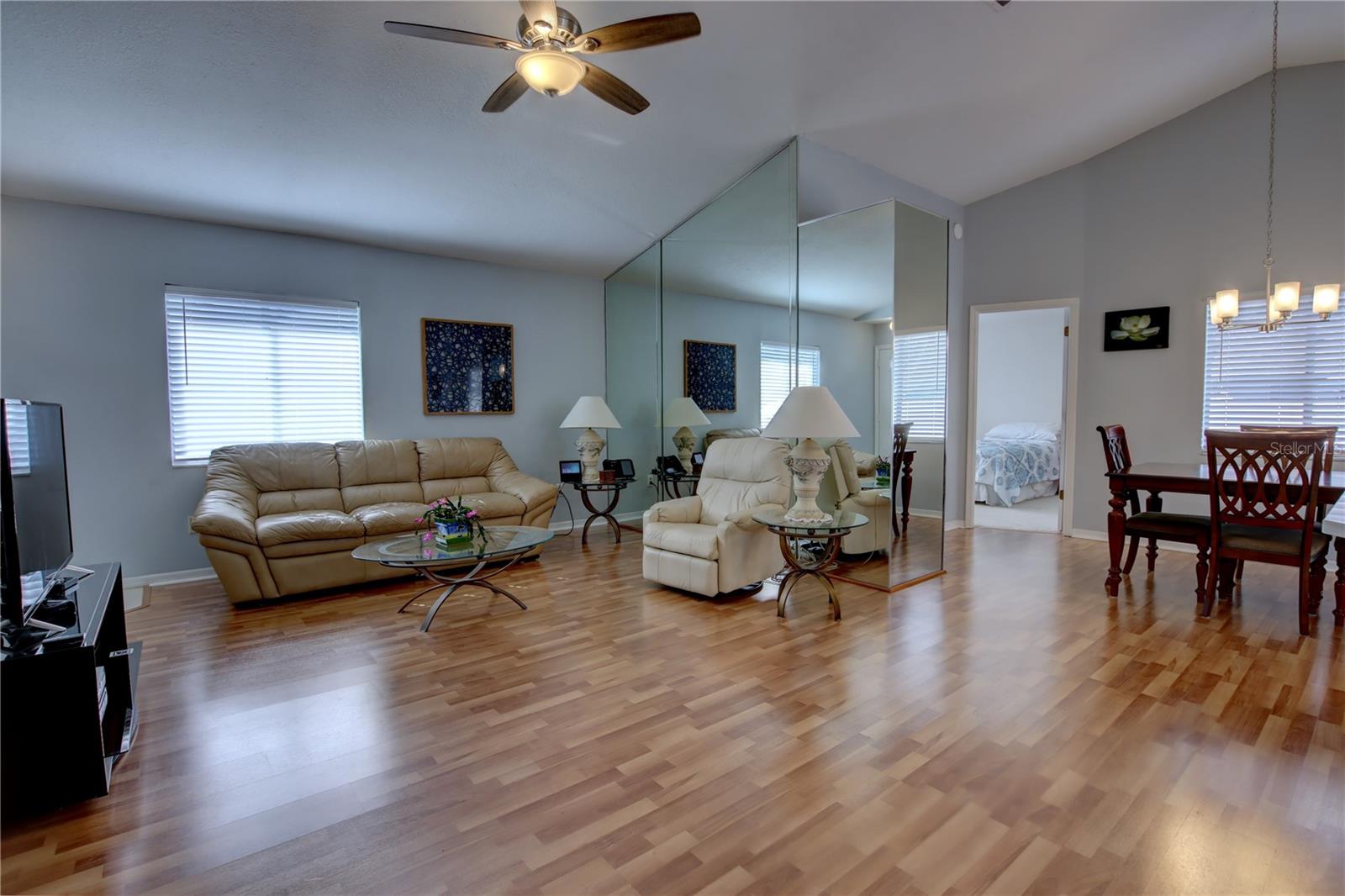 RESERVE AT THE CROSSINGS PH 1 THE - Residential