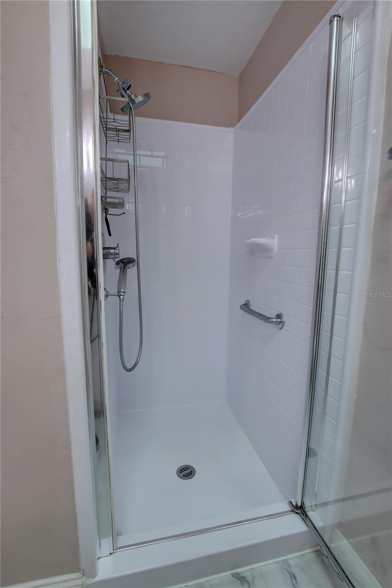 RESERVE AT THE CROSSINGS PH 1 THE - Residential