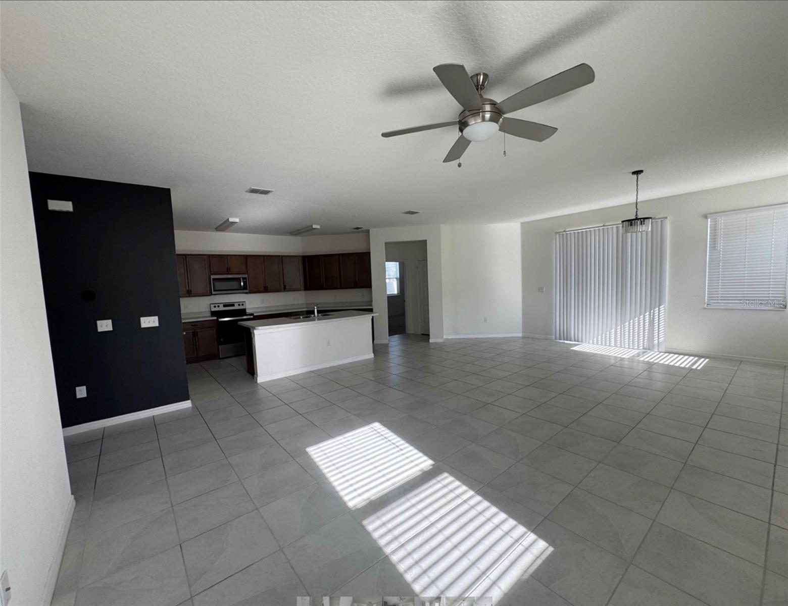 7054 CRUZ COURT