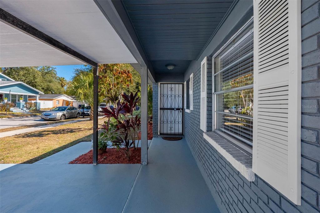 Photo of 1740 W Walnut Street, Tampa, FL 33607 (MLS # TB8476410)