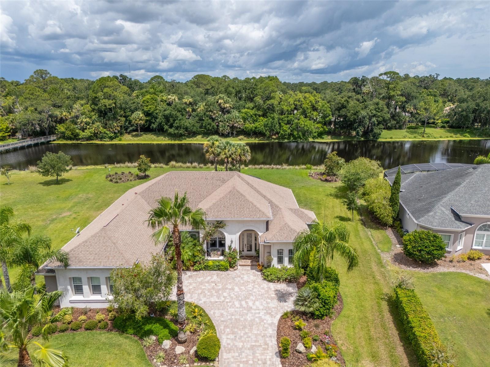 190 WILLOW OAK WAY