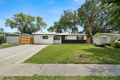 Photo of 4414 W Oklahoma Avenue, Tampa, FL 33616 (MLS # TB8394936) Photo of 4414 W Oklahoma Avenue, Tampa, FL 33616 (MLS # TB8394936)