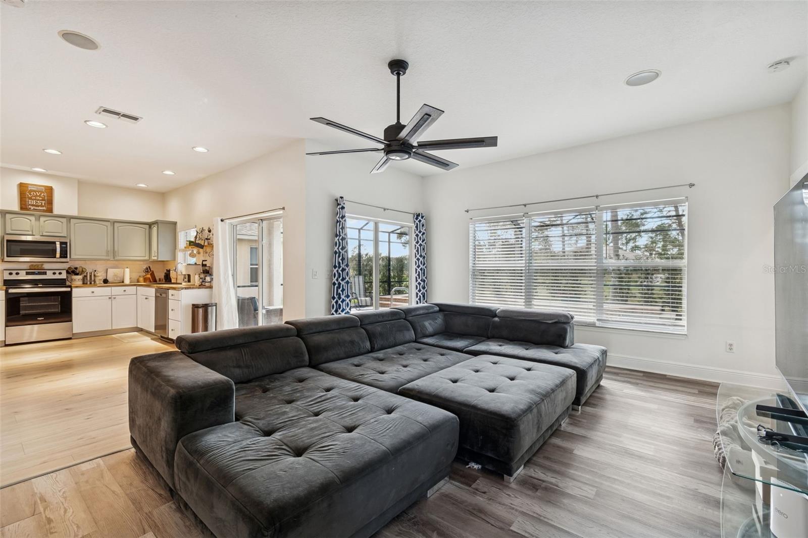 PLANTATION PALMS PH 06 - Residential