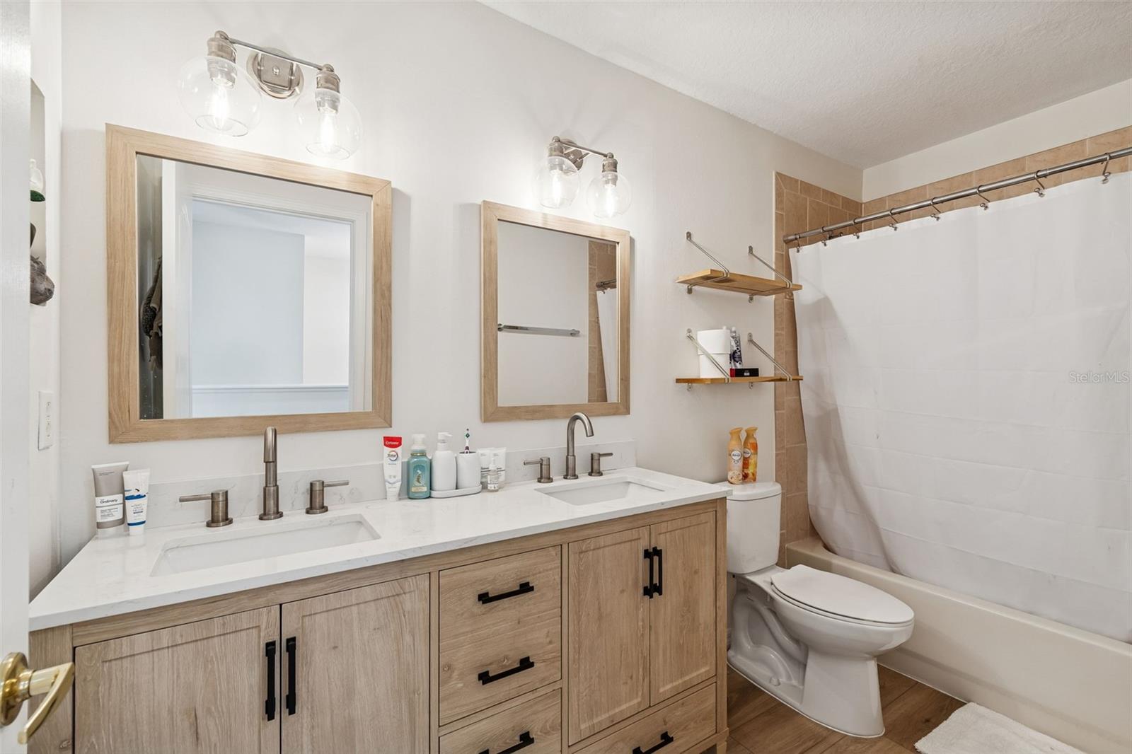 PLANTATION PALMS PH 06 - Residential