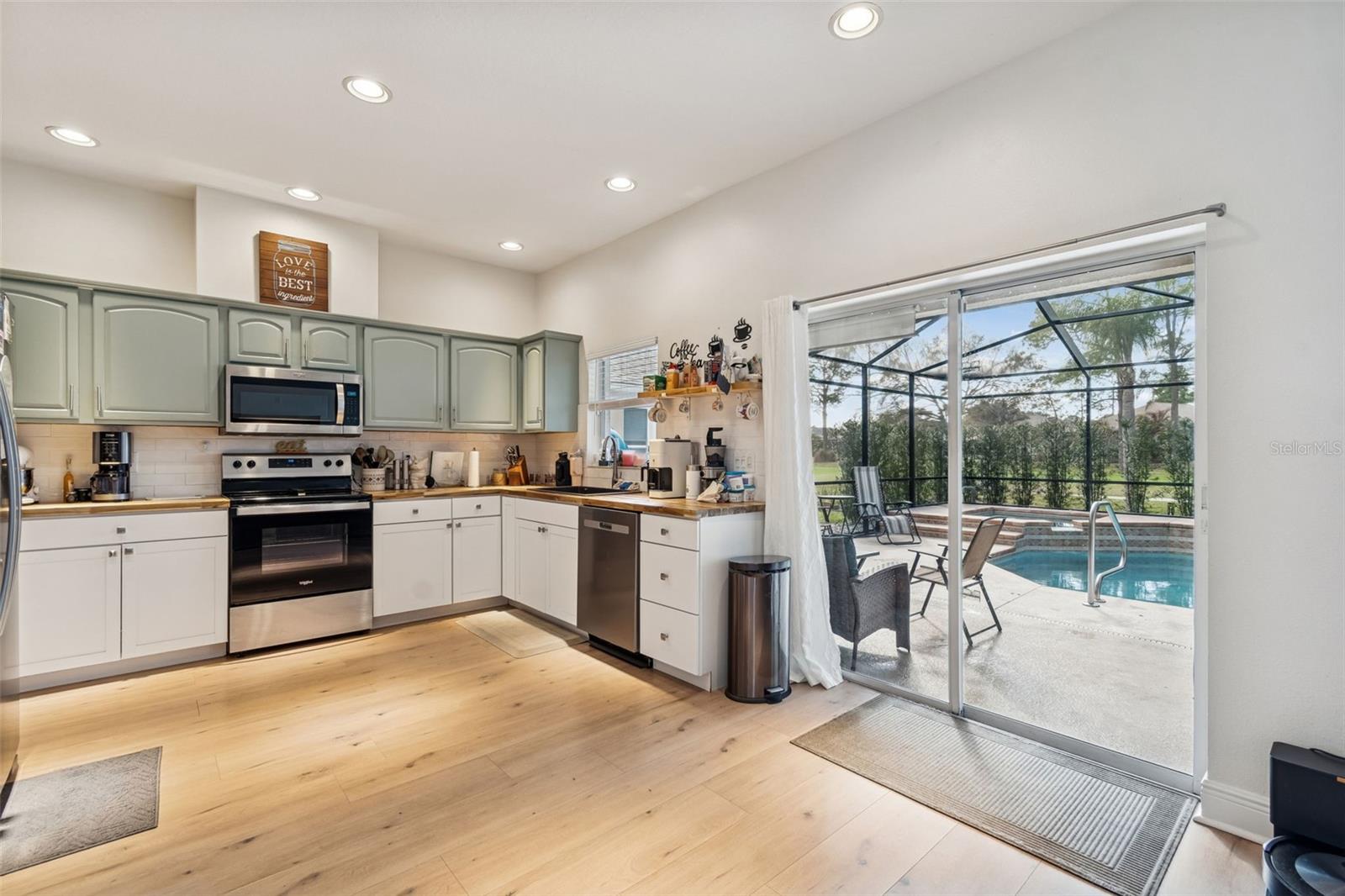 PLANTATION PALMS PH 06 - Residential