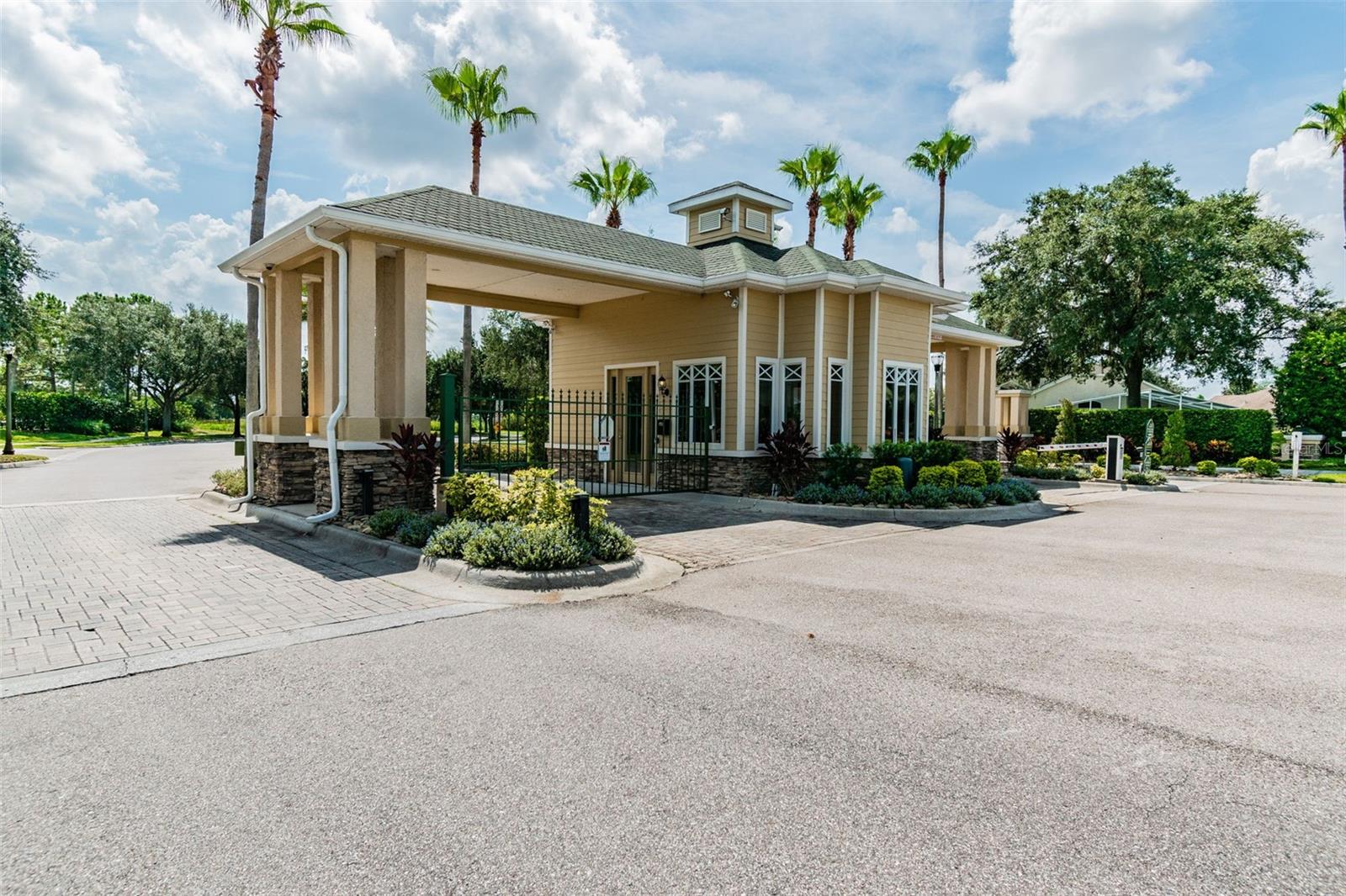 PLANTATION PALMS PH 06 - Residential