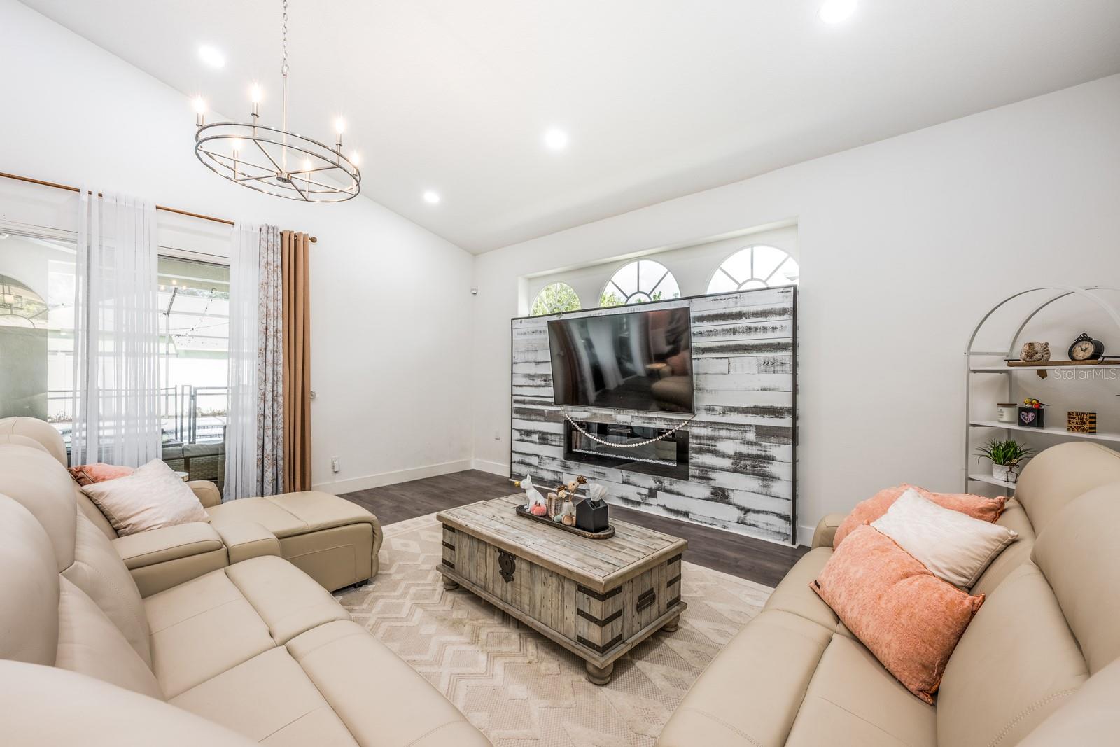 RESERVE - Residential