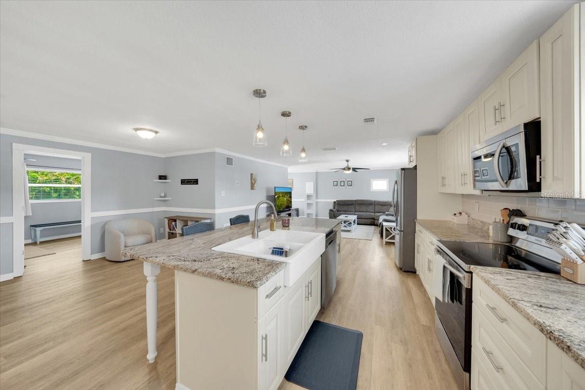 5044 17TH STREET N