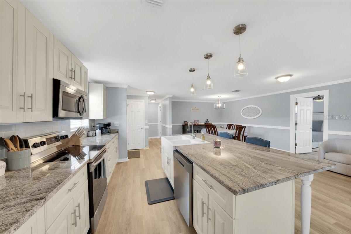 5044 17TH STREET N