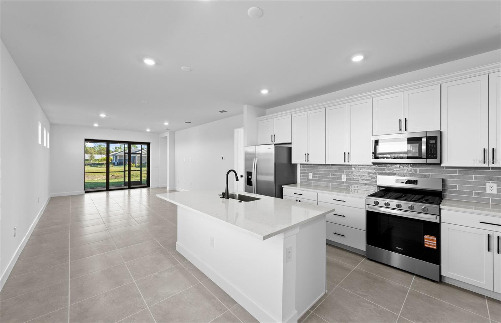 ARBOR OAKS AT THE WOODLANDS - Residential