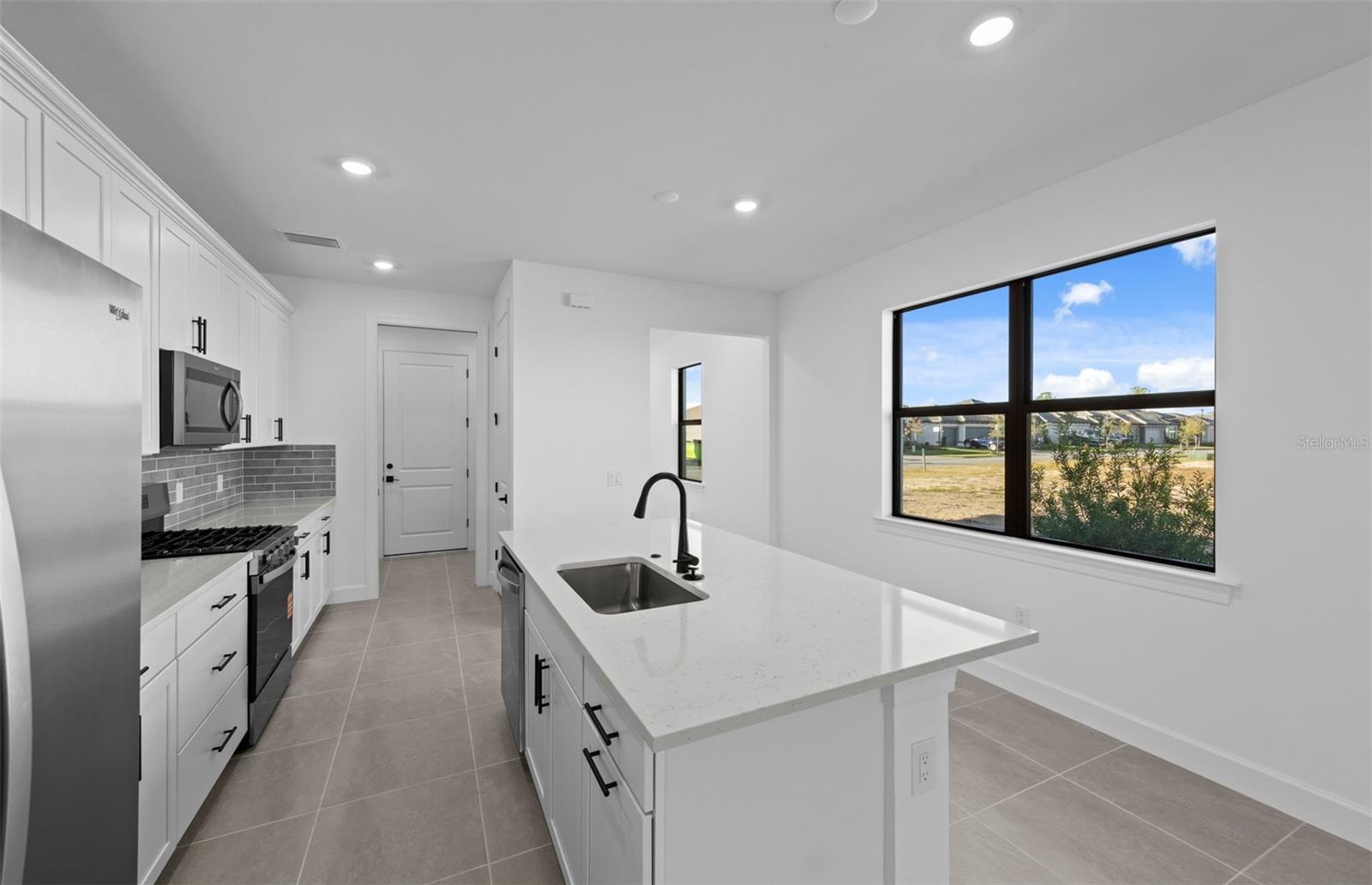 ARBOR OAKS AT THE WOODLANDS - Residential