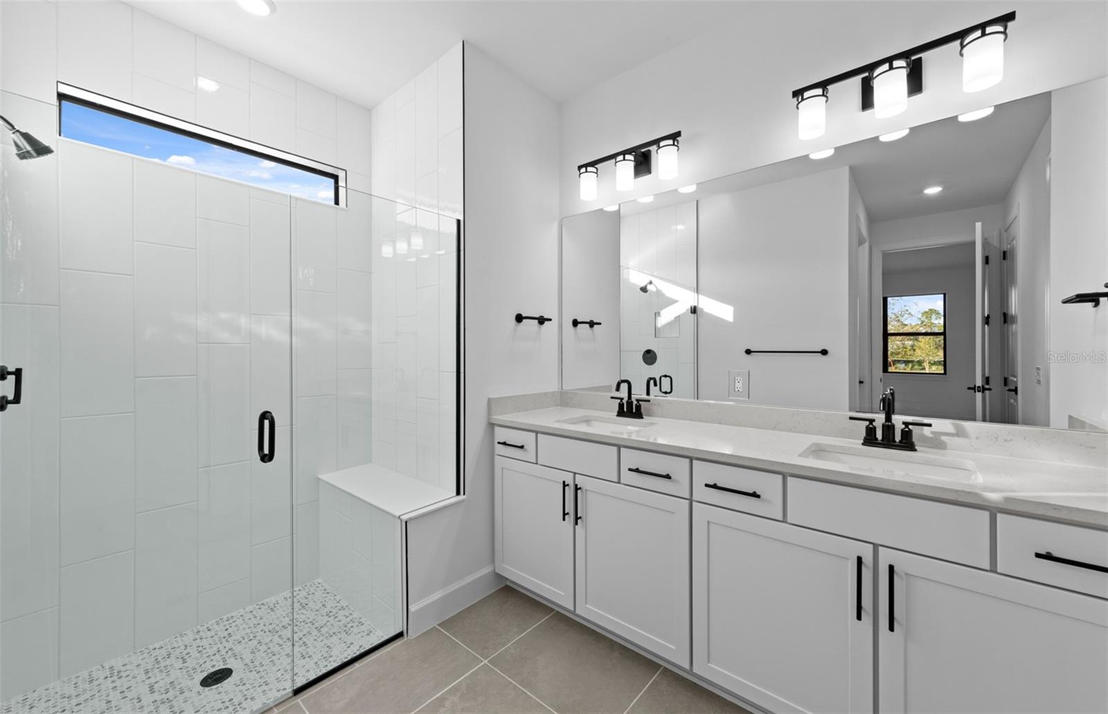 ARBOR OAKS AT THE WOODLANDS - Residential