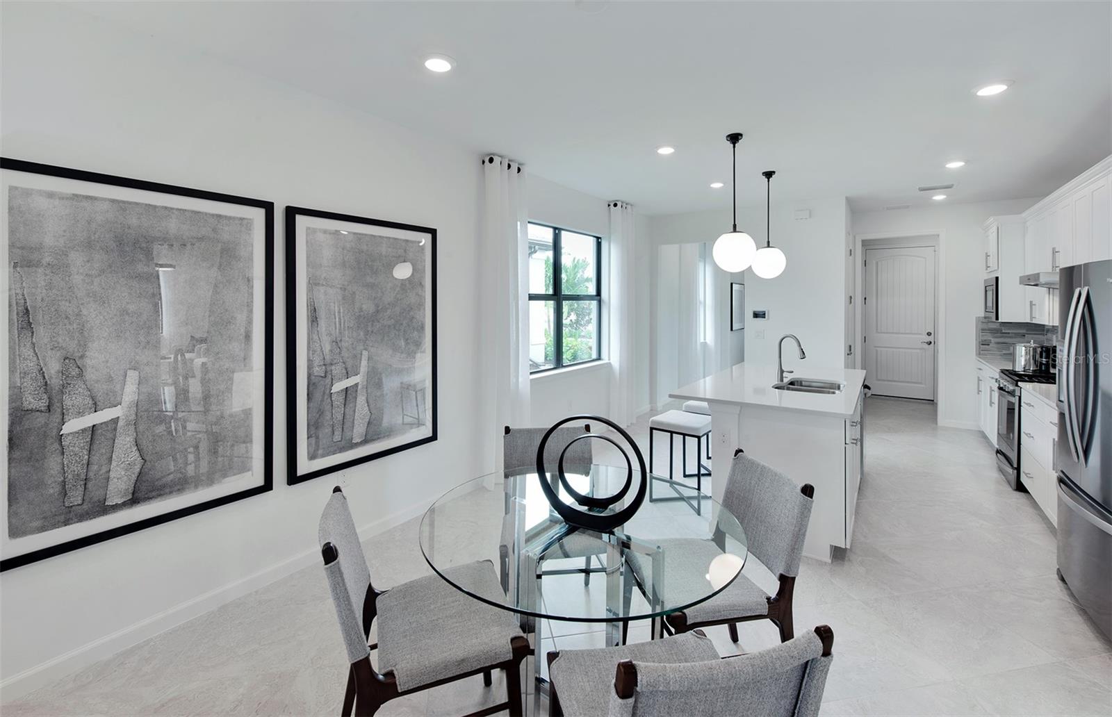 ARBOR OAKS AT THE WOODLANDS - Residential