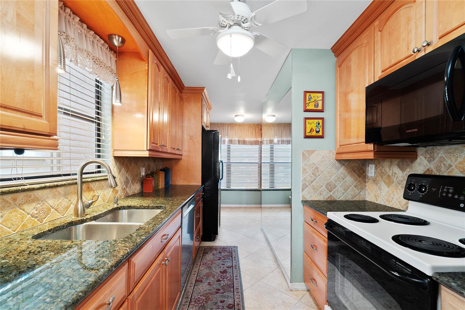 SAVANNAH CONDO - Residential Lease