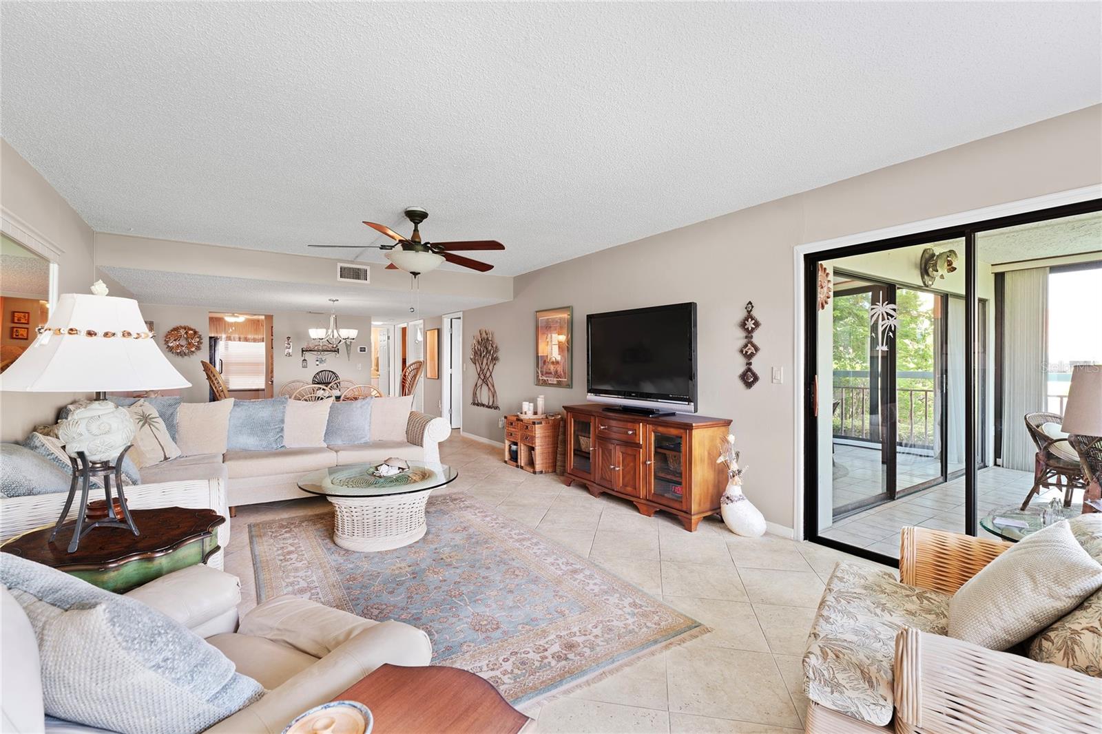 SAVANNAH CONDO - Residential Lease