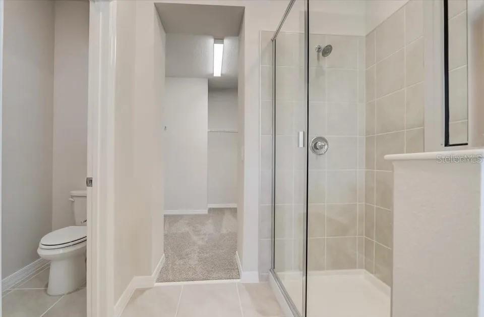 LAKE MDW LNDG - Residential Lease