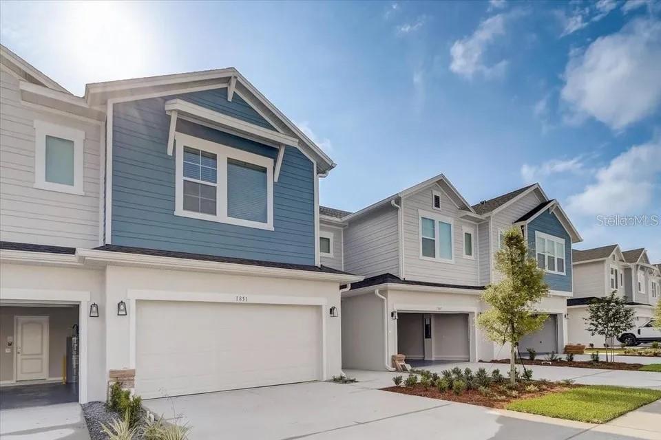 LAKE MDW LNDG - Residential Lease