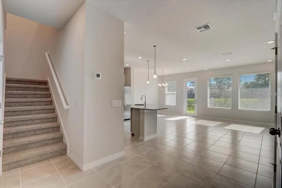 LAKE MDW LNDG - Residential Lease