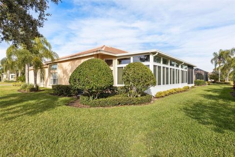 A home in WIMAUMA