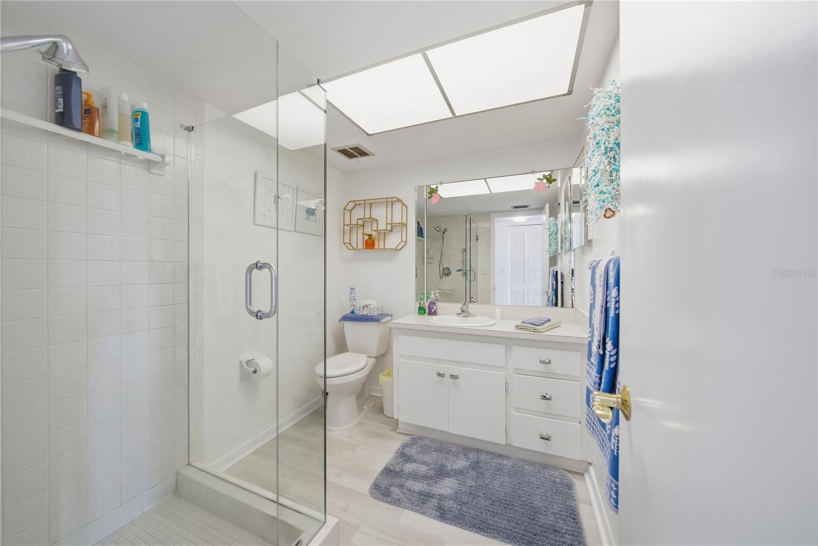 IMPERIAL COVE 9 - Residential