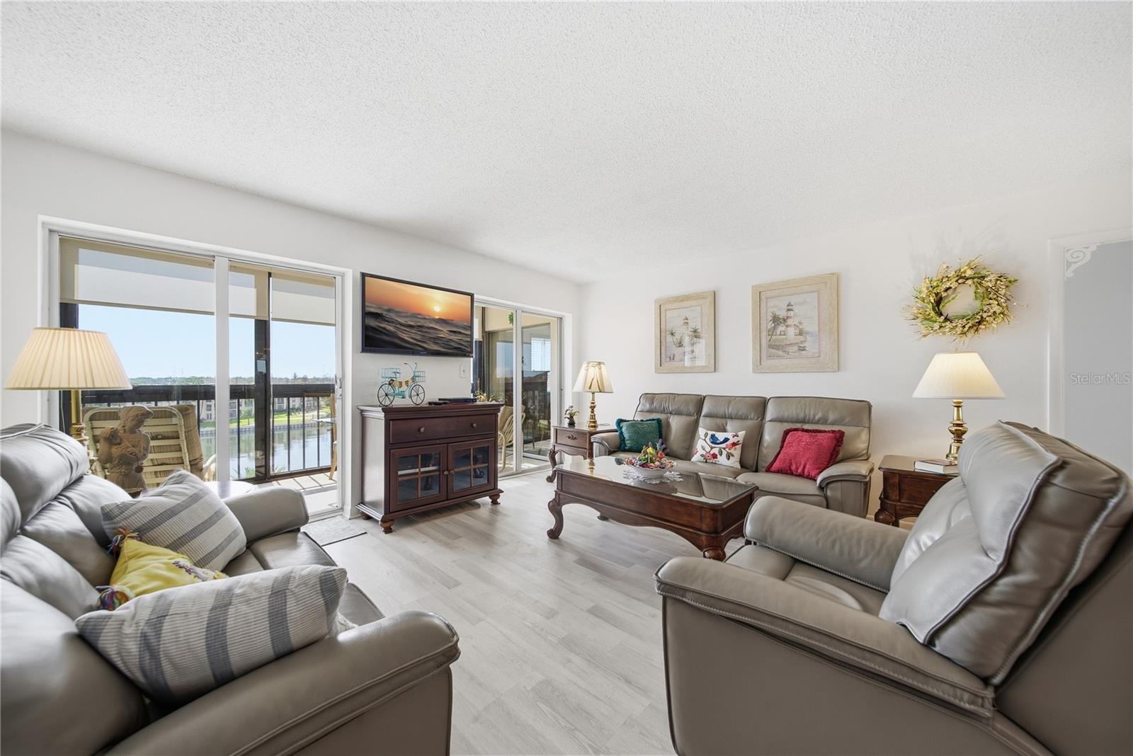 IMPERIAL COVE 9 - Residential