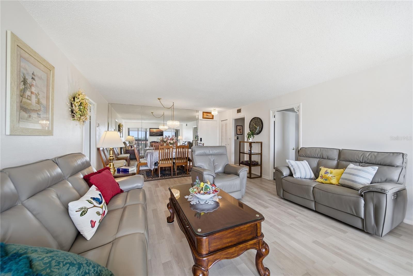 IMPERIAL COVE 9 - Residential