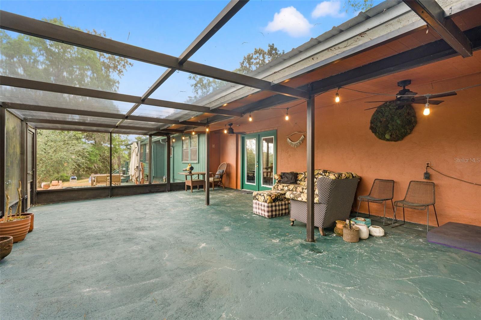 WHITMAN - Residential