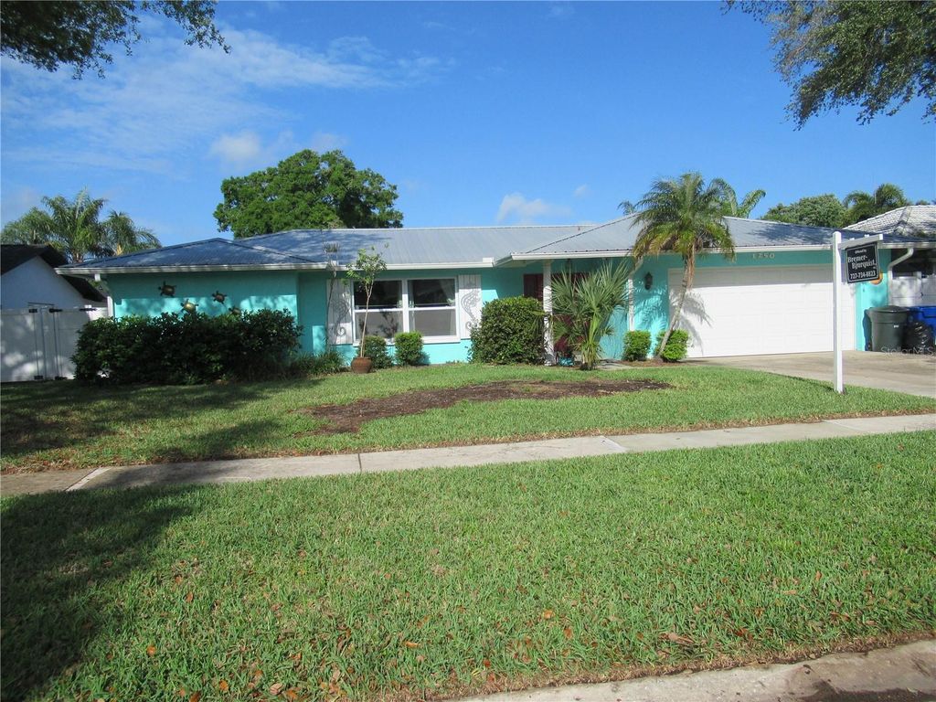 Photo of 1250 Dinnerbell Lane E, Dunedin, FL 34698 (MLS # TB8484123)