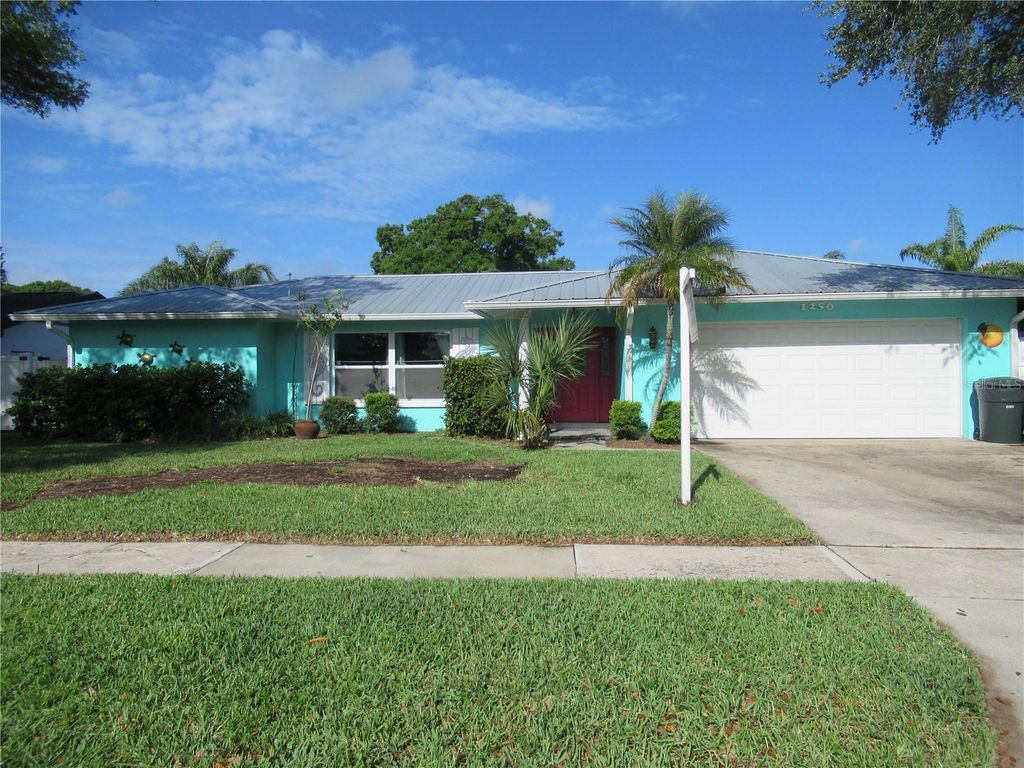 Photo of 1250 Dinnerbell Lane E, Dunedin, FL 34698 (MLS # TB8484123)