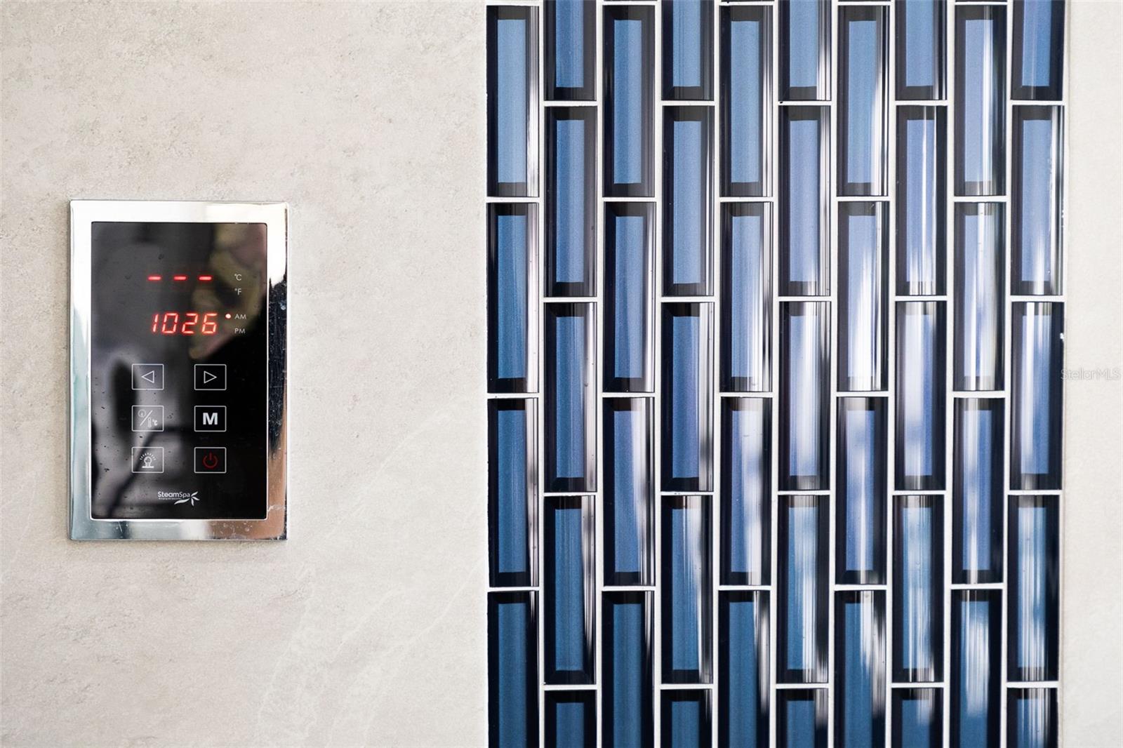 WHITFIELD ESTATES - Residential Lease