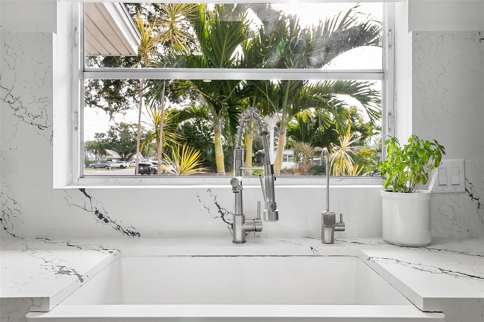 WHITFIELD ESTATES - Residential Lease