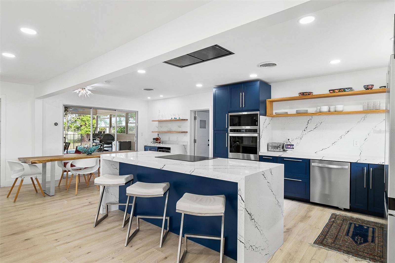 WHITFIELD ESTATES - Residential Lease